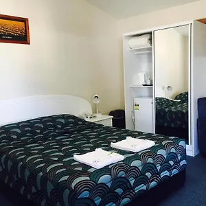 Motel Overlander ***